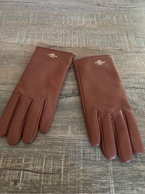 Coach Chestnut Brown Leather Gloves with Gold Logo